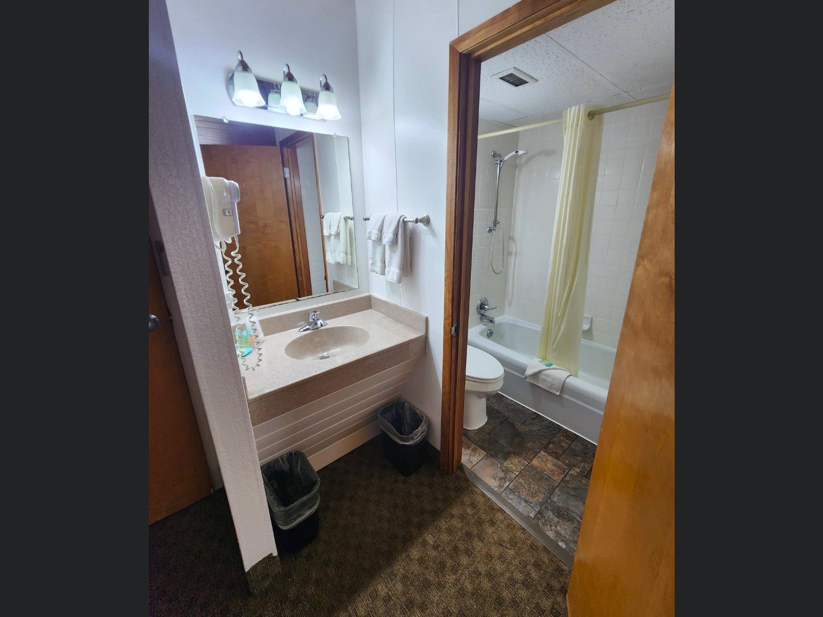Double Room's Bathroom Vanity